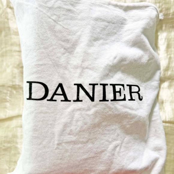 SATCHEL/SHOULDER BAG, DANIER LEATHER, BLACK, POCKETS, FRONT ACCENT LIKE A BIRKIN - Picture 2 of 16